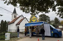 Pierwszy sklep mobilny Lidla już jeździ po węgierskich drogach (fot. Lidl)