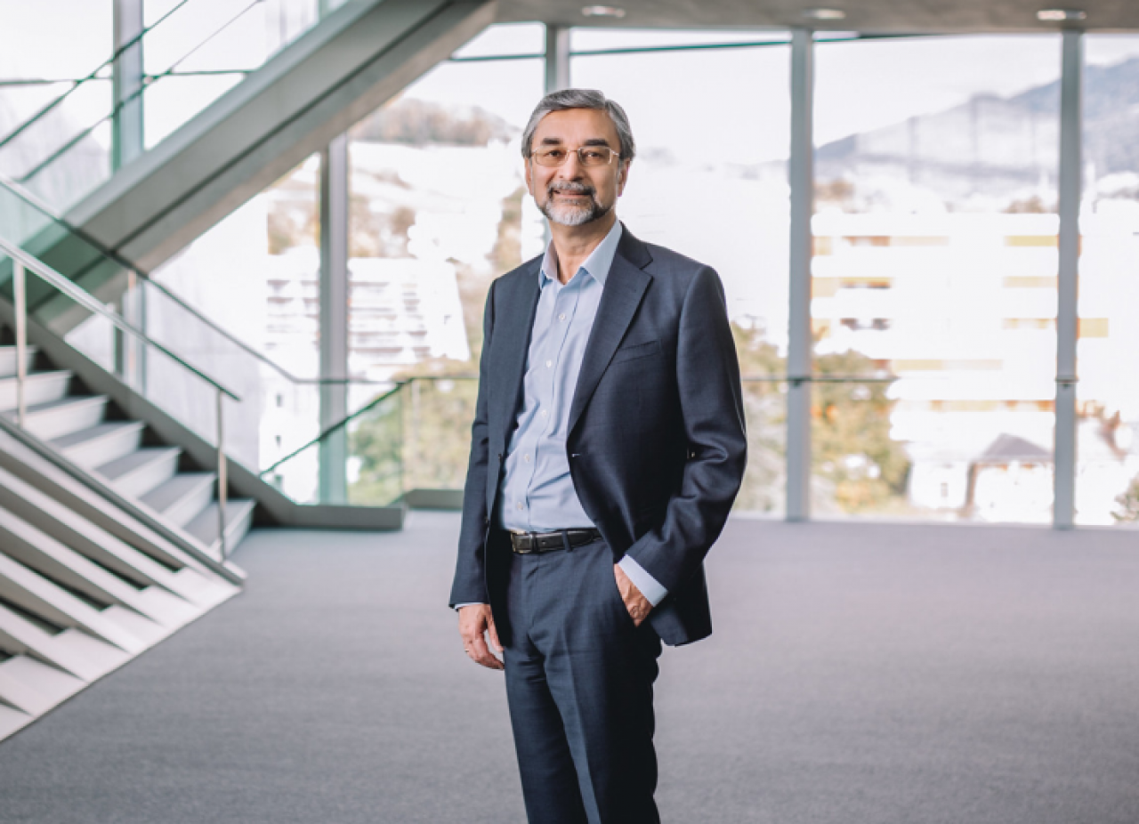 Sanjay Bahadur, jako wiceprezes wykonawczy i szef ds. strategii oraz rozwoju biznesu Grupy Nestle