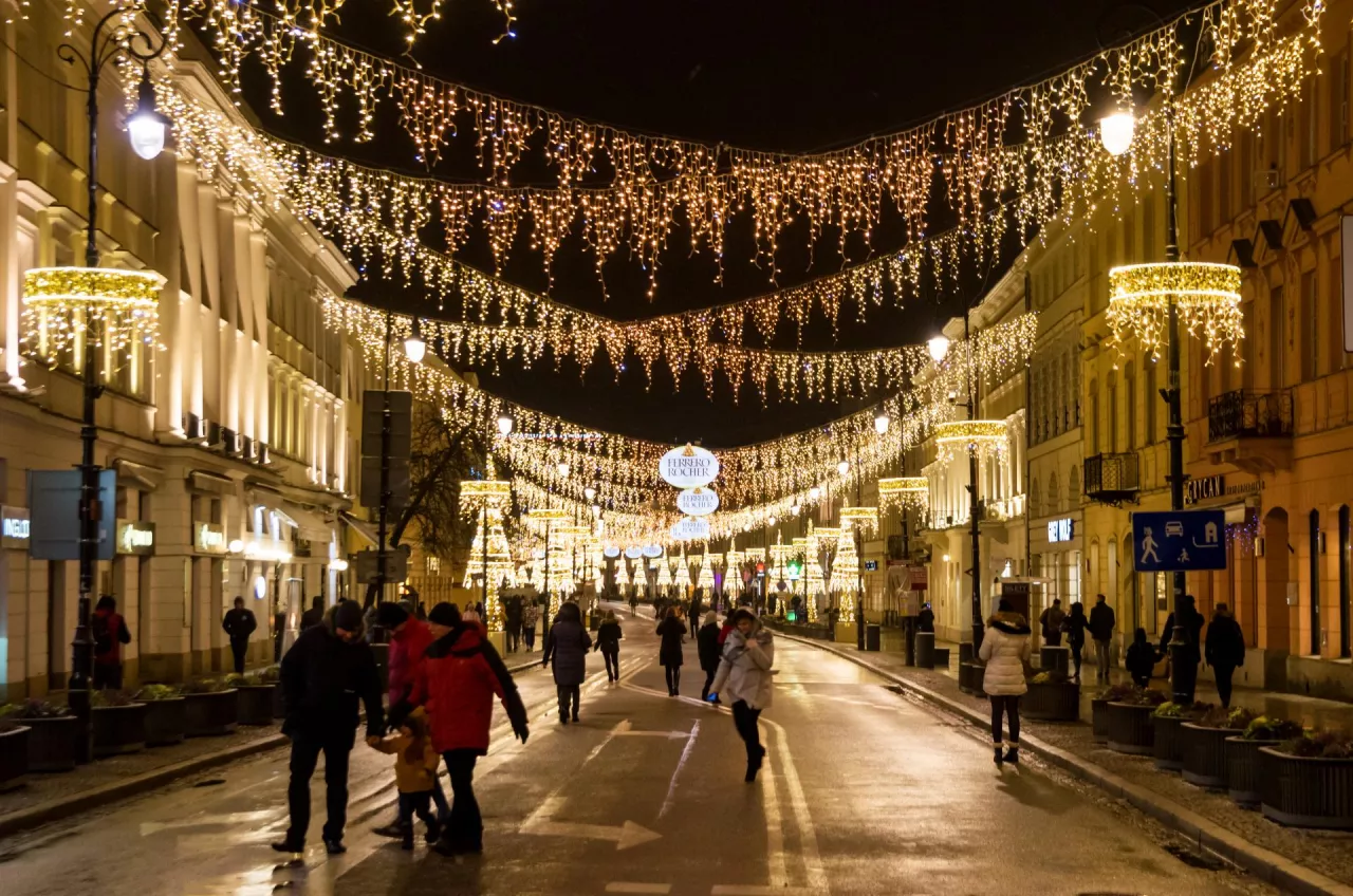 Warszawski Nowy Świat to jedyna polska ulica handlowa, która po raz kolejny zakwalifkowała się do rankingu najdroższych na świecie (fot. Shutterstock)