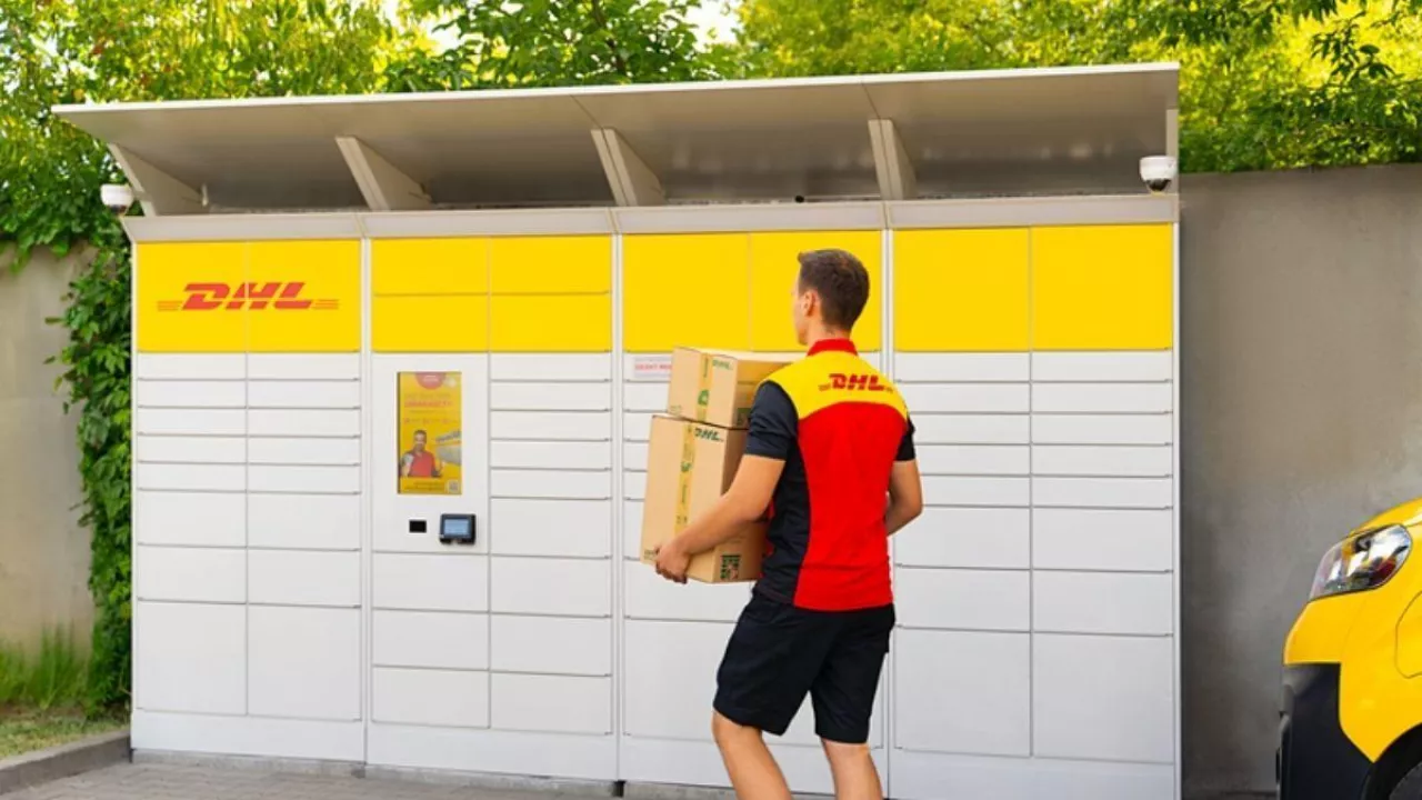 DHL ma w Polsce już 8 tys. automatów paczkowych i 16 tys. punktów odbioru (fot. materiały prasowe)