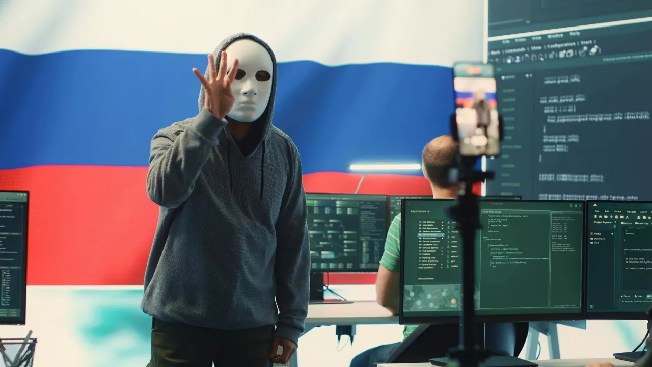 Obywatel Federacji Rosyjskiej został aresztowany pod zarzutem poważnej cyberprzestępczości wymierzonej w firmy w Polsce i UE (fot. Shutterstock)