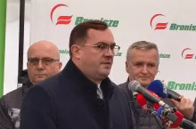 Minister rolnictwa i rozwoju wsi Stefan Krajewski na giełdzie w Broniszach (fot. wiadomoscihandlowe.pl./PJ)