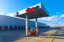 Testowy stacja paliw dla ciężarówek Dino Oil działa już od 2023 roku przy bazie transportowej w miejscowości Łobez