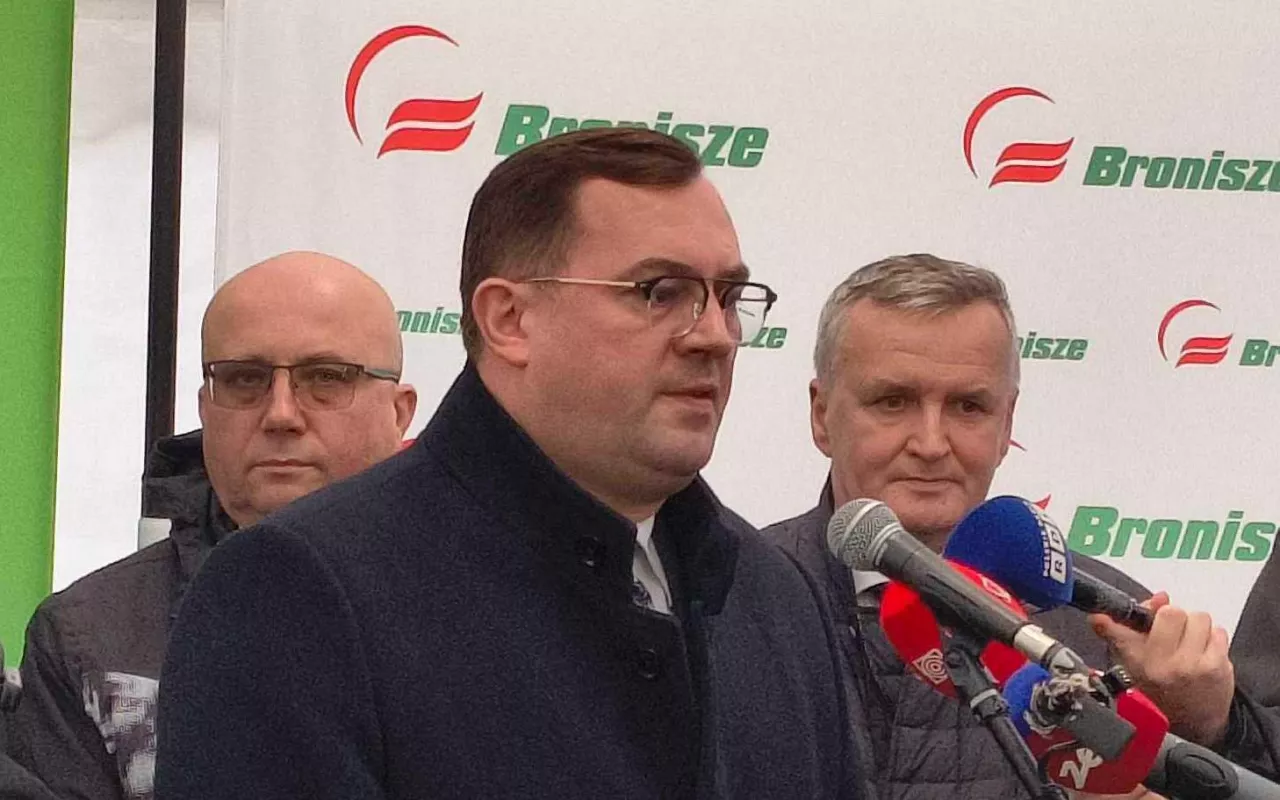 Minister rolnictwa i rozwoju wsi Stefan Krajewski na giełdzie w Broniszach (fot. wiadomoscihandlowe.pl./PJ)