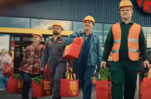 Biedronka jako jedyna z wielkiej czwórki zanotowała spadek liczby unikalnych klientów rok do roku (fot. za YouTube)