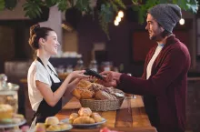 <p>Lojalność wobec agentów rozliczeniowych i banków jest zdeterminowana m.in. nieabsorbowaniem czasu przedsiębiorcy</p>