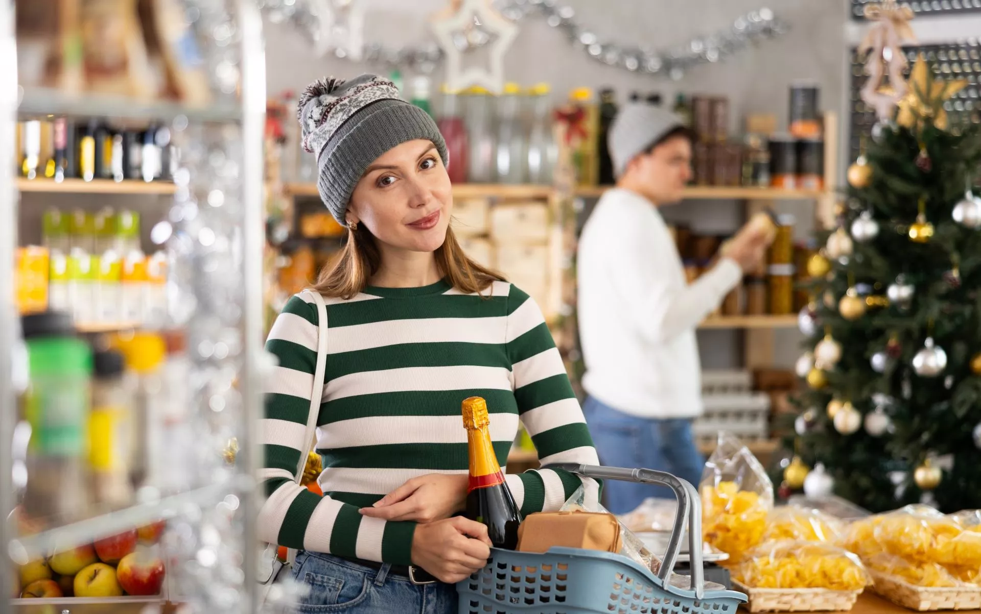 Koszyk bożonarodzeniowy AD 2025: Jest drożej, ale dynamika wzrostu cen wyraźnie hamuje