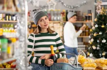 Koszt tzw. Koszyka bożonarodzeniowego będzie w tym roku o 4.1 proc. wyższy niż przed rokiem (fot. Shutterstock)