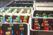 Jest szansa na nowelizację pozwalającą na utrzymanie tzw. producenkiego systemu zbórki szklanych butelek (fot. Shutterstock)