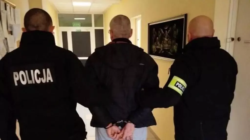 Pokazywał nazistowskie gesty w sklepie i groził ekspedientce. Aresztowała go policja