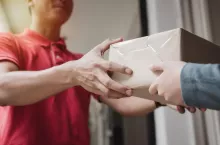 Od Black Friday do miesięcznego maratonu promocji. Jak Black Month zmienia branżę logistyki? (fot. Shutterstock)