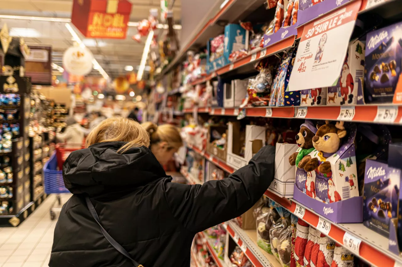 Świąteczne zakupy spożywcze Polaków. Ile wydamy na Boże Narodzenie? (fot. TSV-art/Shutterstock)