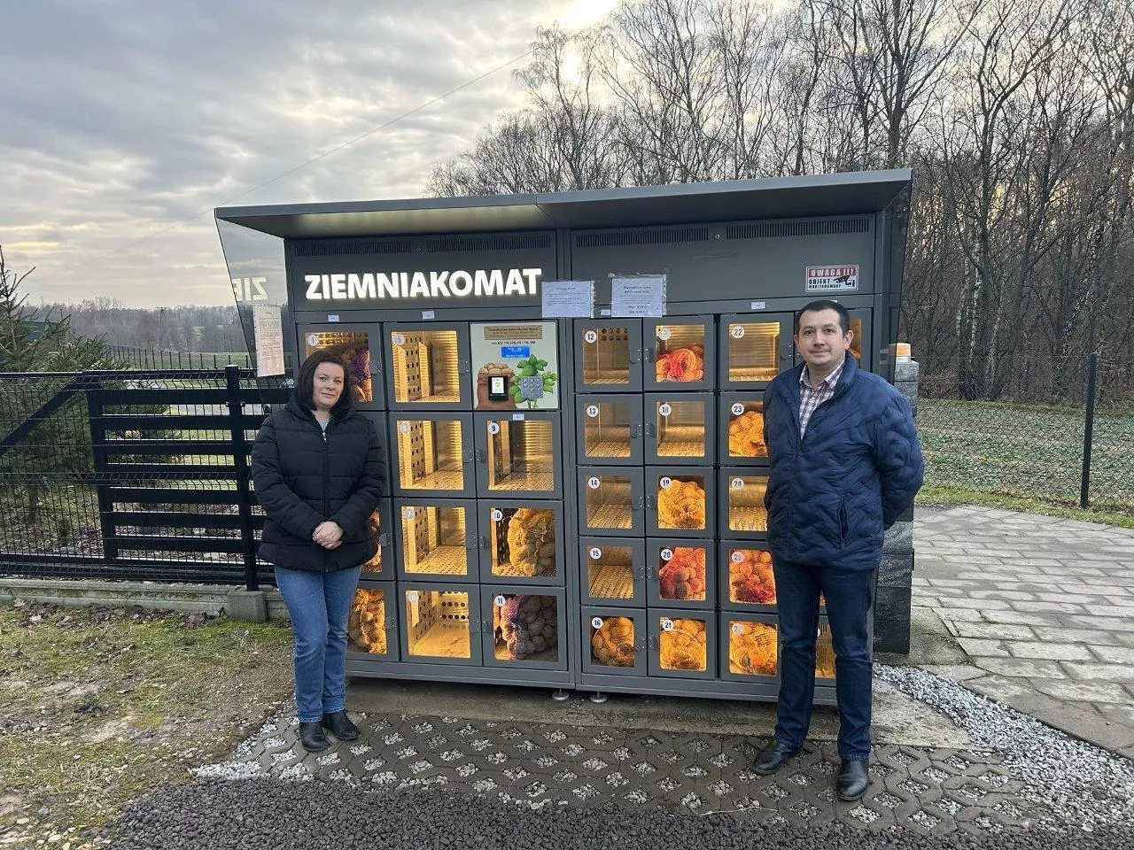 <p>Nie bez powodu mówi się, że Polak potrafi. Potwierdzają to Hanna i Łukasz Grzybkowie, śląscy rolnicy, którzy uruchomili własny ziemniakomat </p>