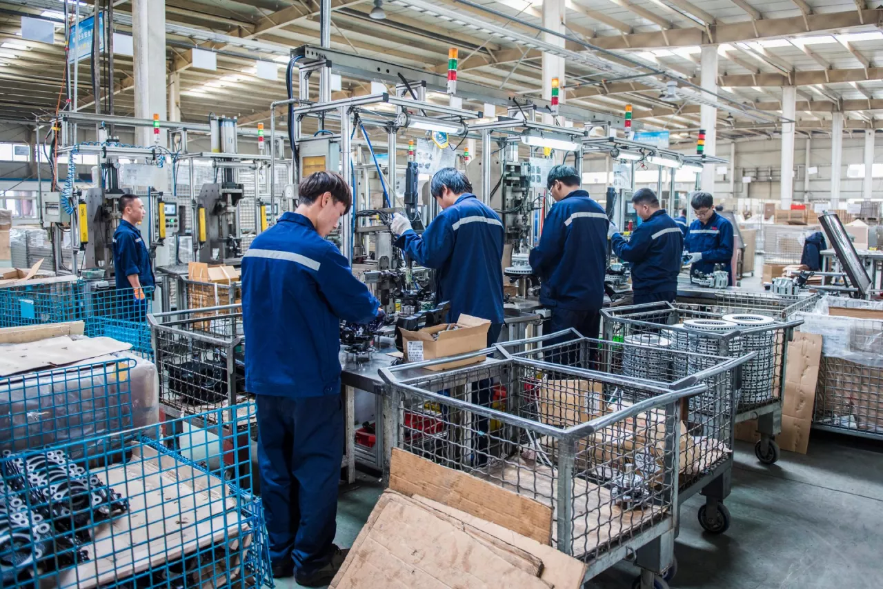 Fabryka w Chinach (Shutterstock