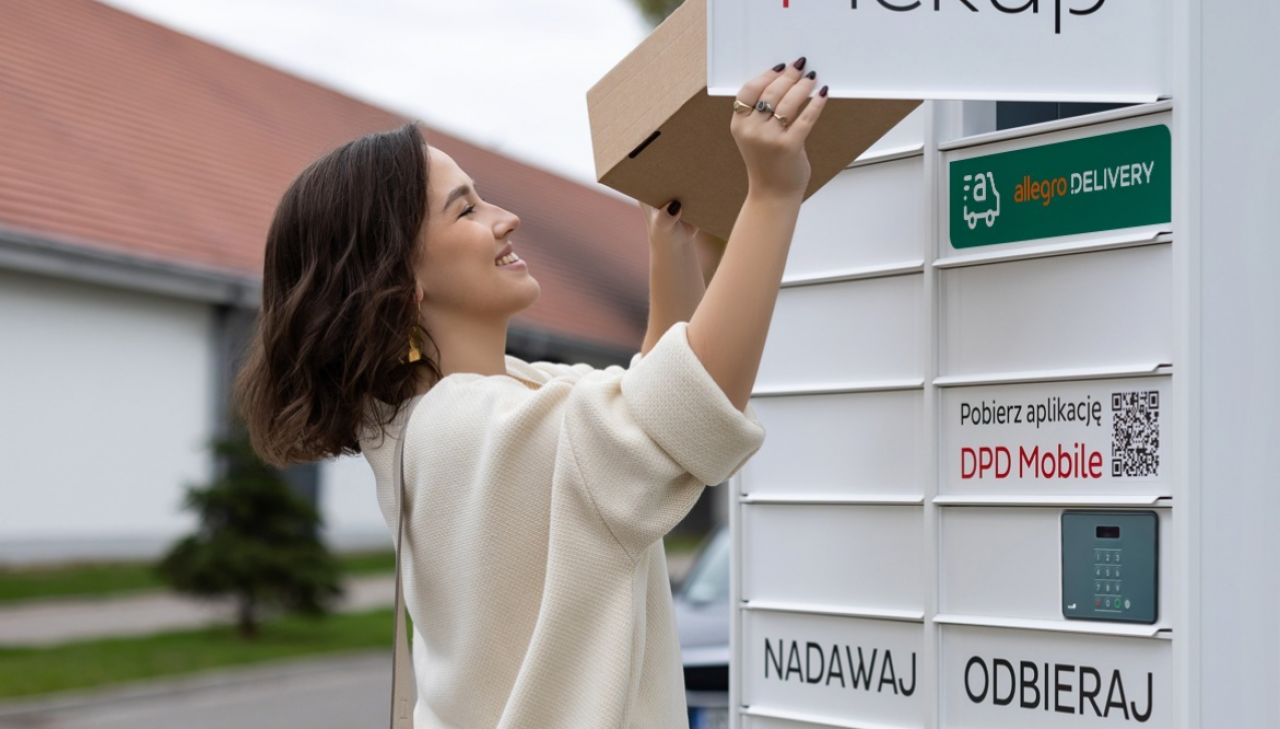 Paczki-bumerangi w e-commerce. Zwroty po świętach a koszty sklepów online (fot. materiały prasowe)