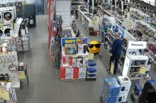 Odpalili fajerwerki aby ukryć kradzież w sklepie z elektroniką użytkową