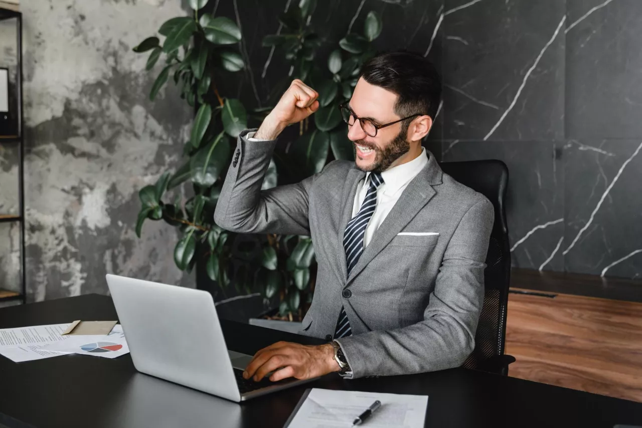 Dyrektor sprzedaży i dyrektor e-commerce to dwa najlepiej opłaceane stanowiska sprzedażowo-marketingowe w handlu (fot. Shutterstock)