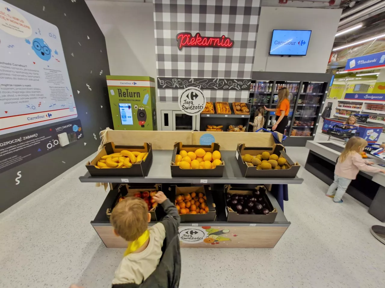 Na zdj. sklep edukacyjny Carrefour w Smart Kids Planet (fot. materiały prasowe)