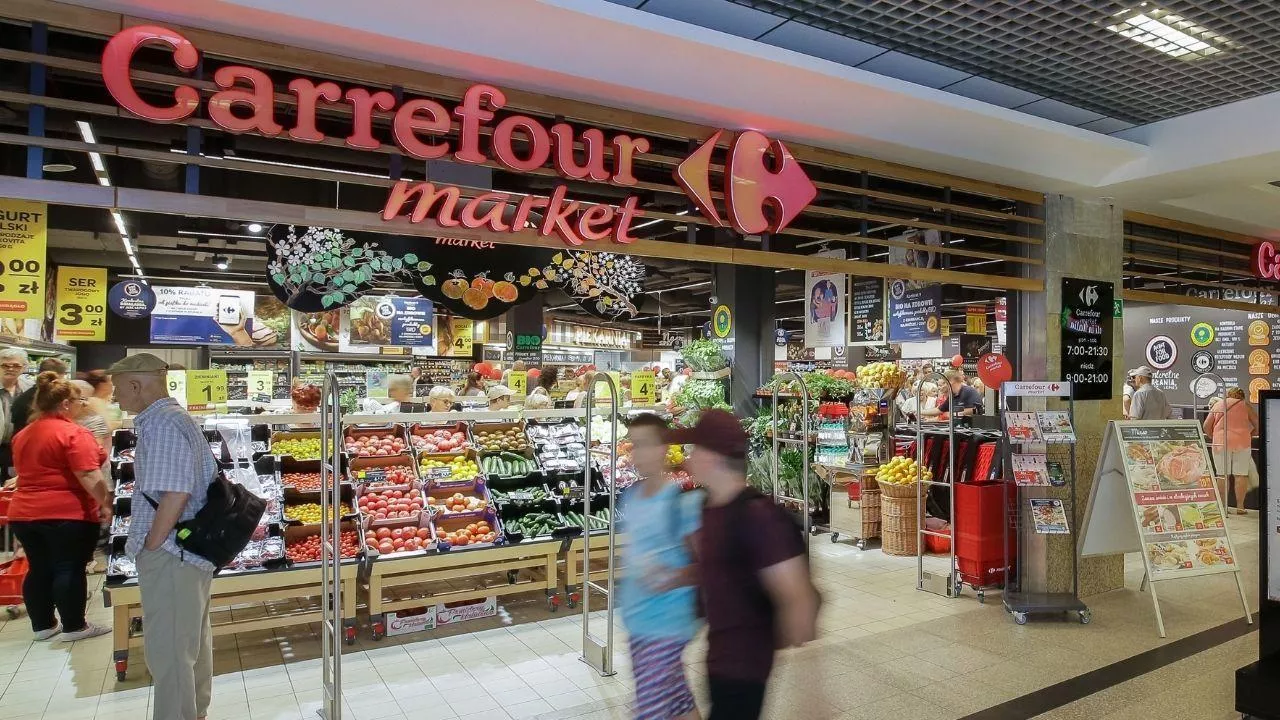 <p>Carrefour ma kłopoty – odejdzie największy franczyzobiorca? Trwa spór o ceny (fot. Carrefour Polska)</p>