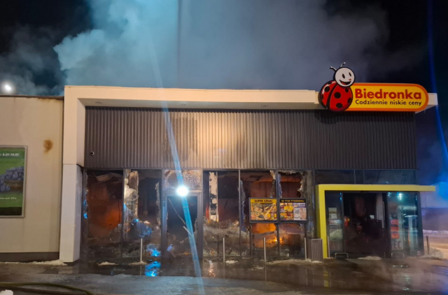 Kolejny pożar Biedronki. Sklep spłonął doszczętnie jak wiele innych