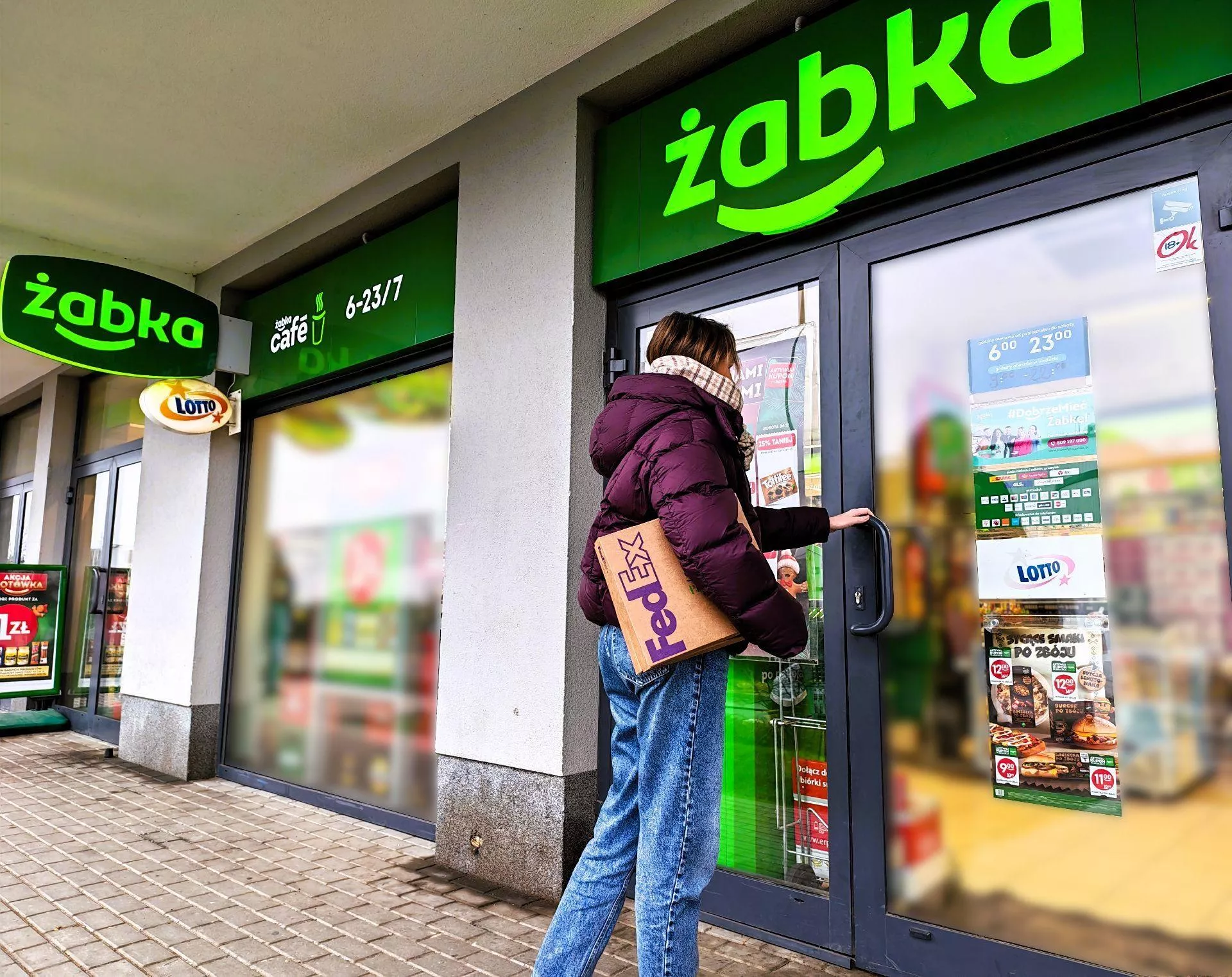 Żabka napędza rozwój FedEx w Polsce. Projekt giganta rośnie jak na drożdżach