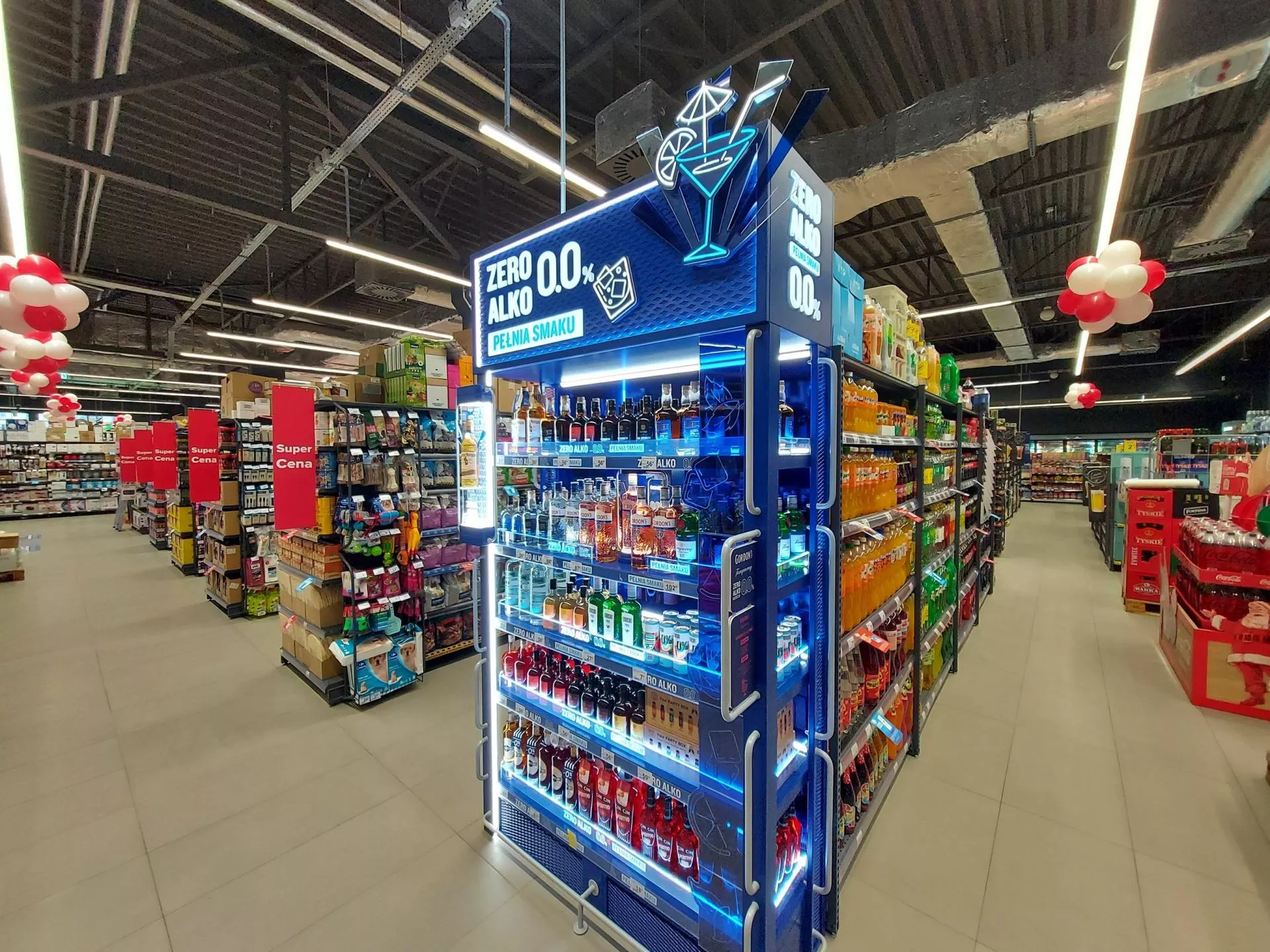 Carrefour zachęca Polaków do abstynencji w styczniu. Rozszerza ofertę bezalkoholową