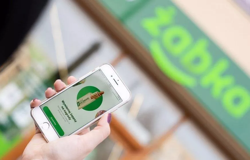 Żabka zamieni się w bank? Nowa karta w Żappka Pay zaskoczy miliony klientów