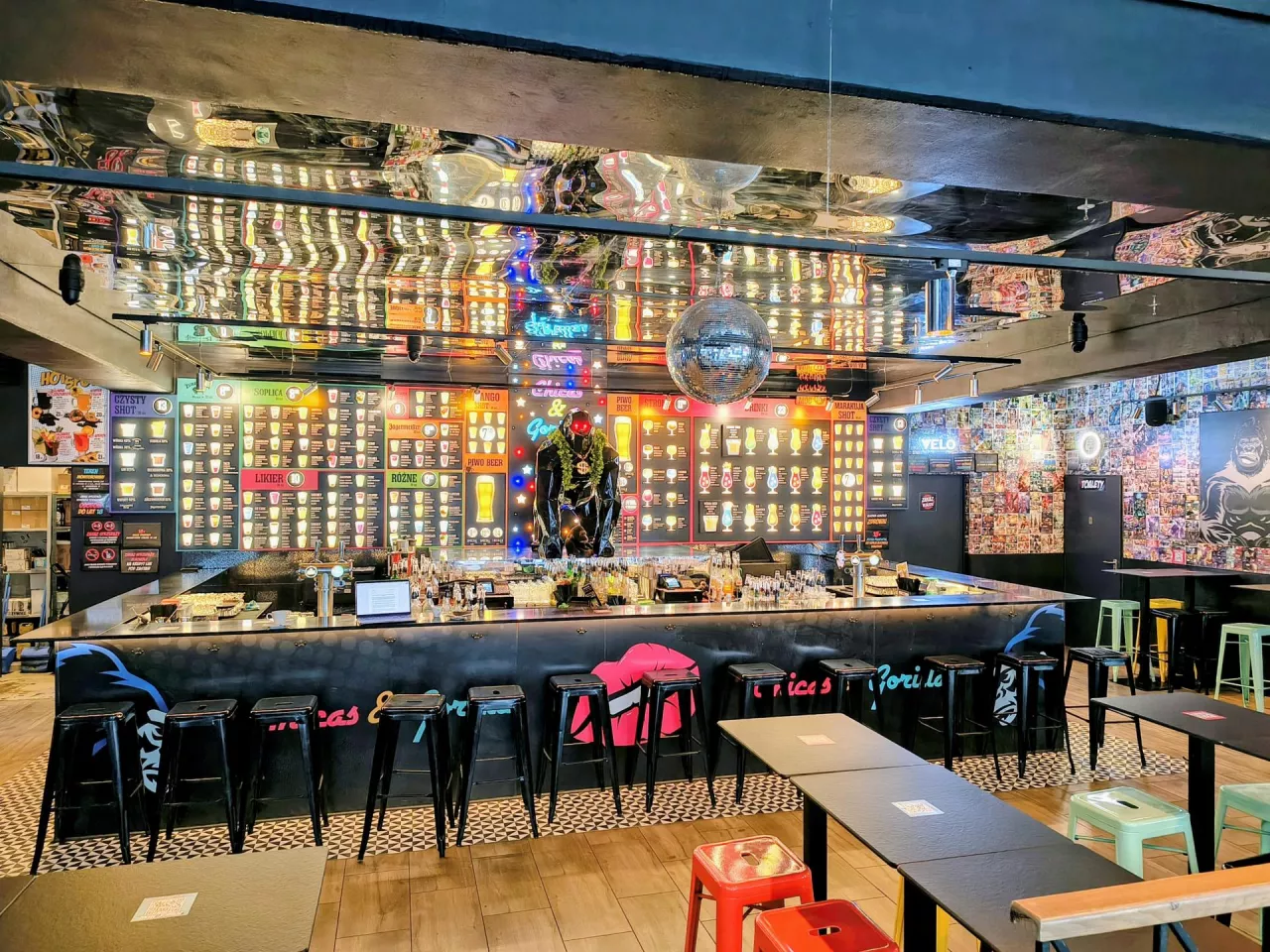 <p>Podwyższenie wyceny wynika z trwałej poprawy ekonomiki modelu biznesowego Mex Polska</p>