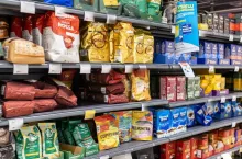 Ceny kawy w sieciach handlowych 2026. Gdzie jest najtaniej? (fot. Shutterstock)