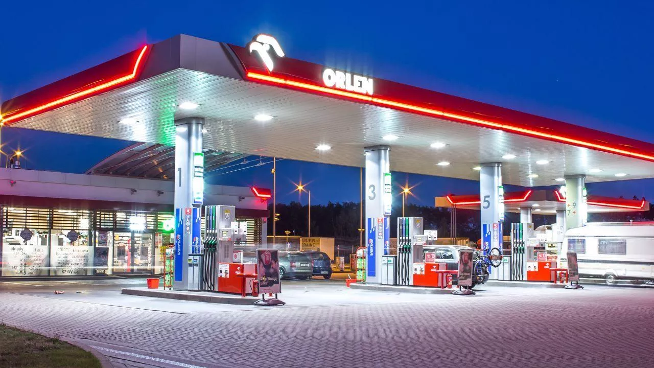 Orlen: Papierowe faktury za paliwo zostają co najmniej do 1 kwietnia 2026 r. (Fot. Orlen)