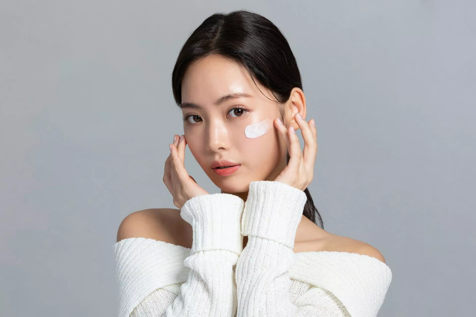 Właściciel Żabki sprzedaje giganta branży beauty. Kto przejmuje FineToday Holdings?