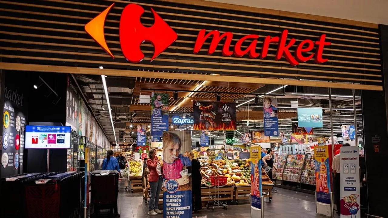 Na zdj. Carrefour Market w Krakowie (fot. Shutterstock)