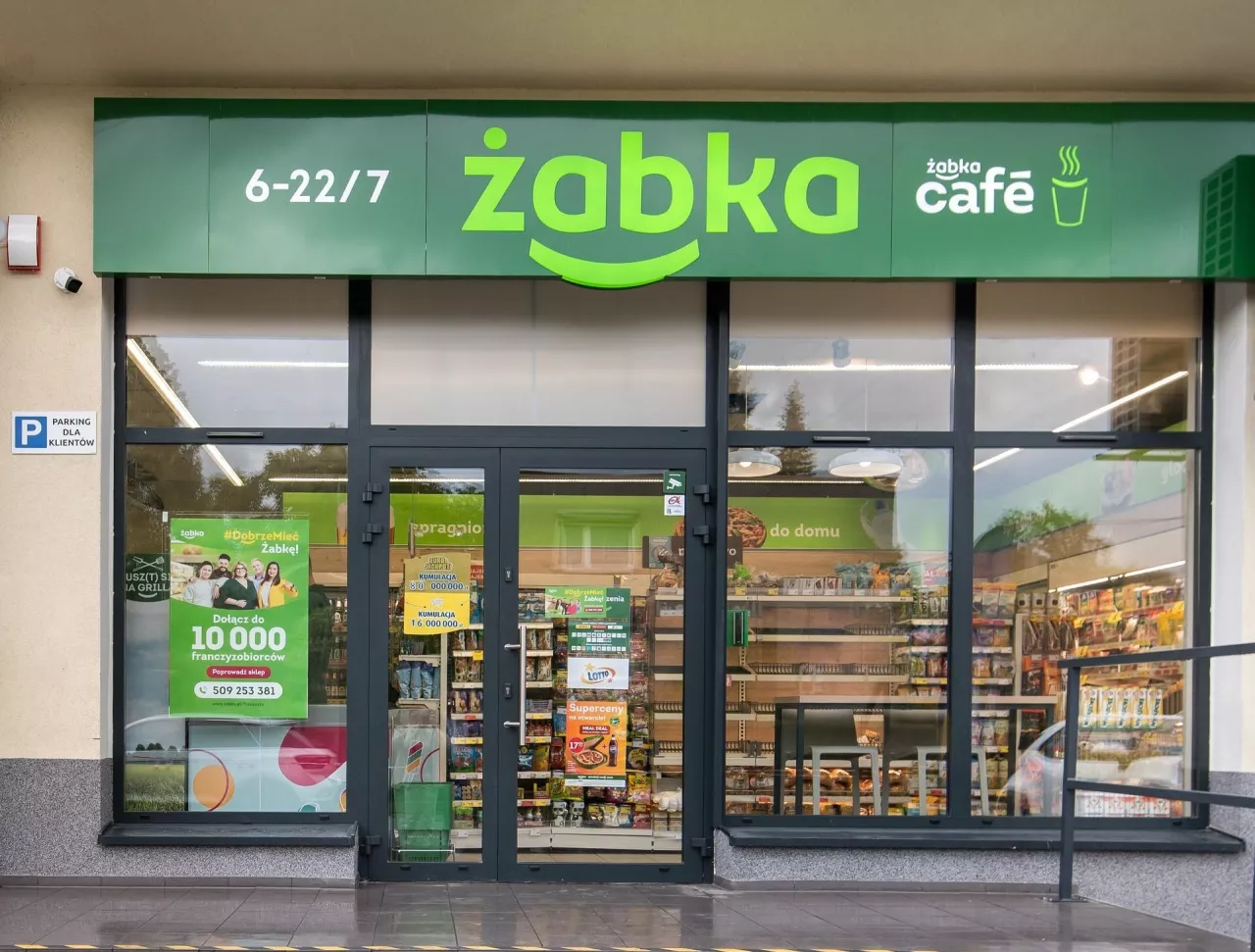 Sklep sieci Żabka w Gliwicach