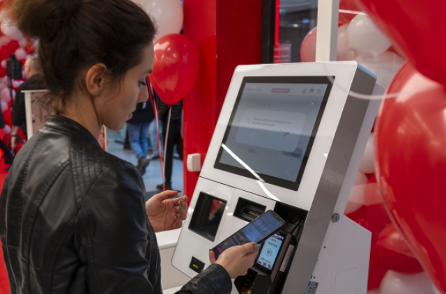 Dlaczego przy kasach samoobsługowych wydajemy więcej?