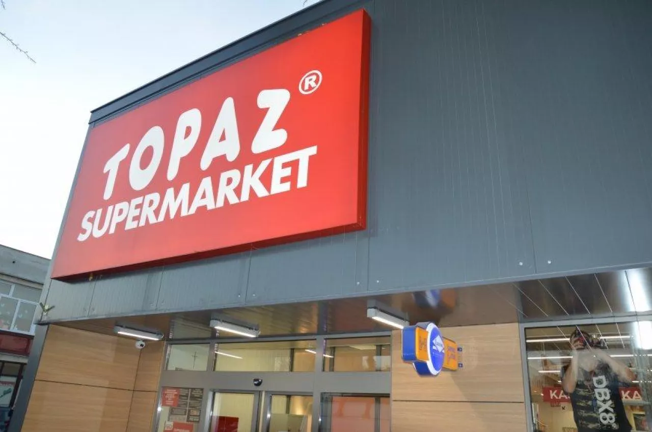 Sklep sieci Topaz (fot. wiadomoscihandlowe.pl)