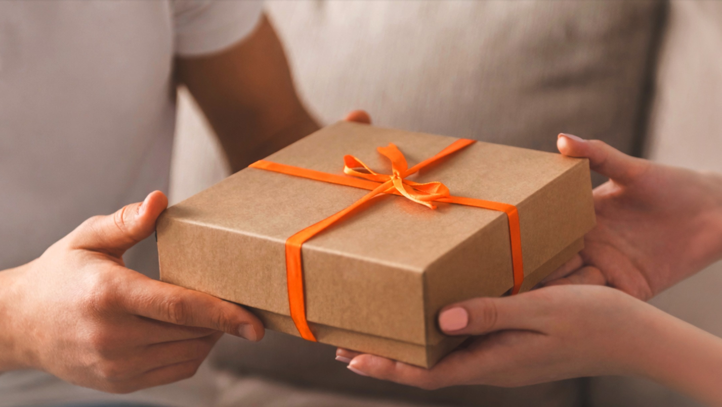 Allegro ujawnia walentynkowe hity. Co trafia do koszyków w ten dzień?