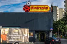 Biedronka otwiera swoje sklepy w lokalizacjach opuszczanych przez Carrefour (fot. Shutterstock)