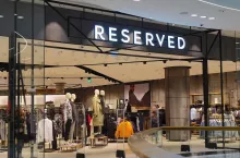 LPP wprowadził do sprzedaży innowacyjną kolekcję: ”Reserved upcycled by INTU” (fot. Shutterstock)