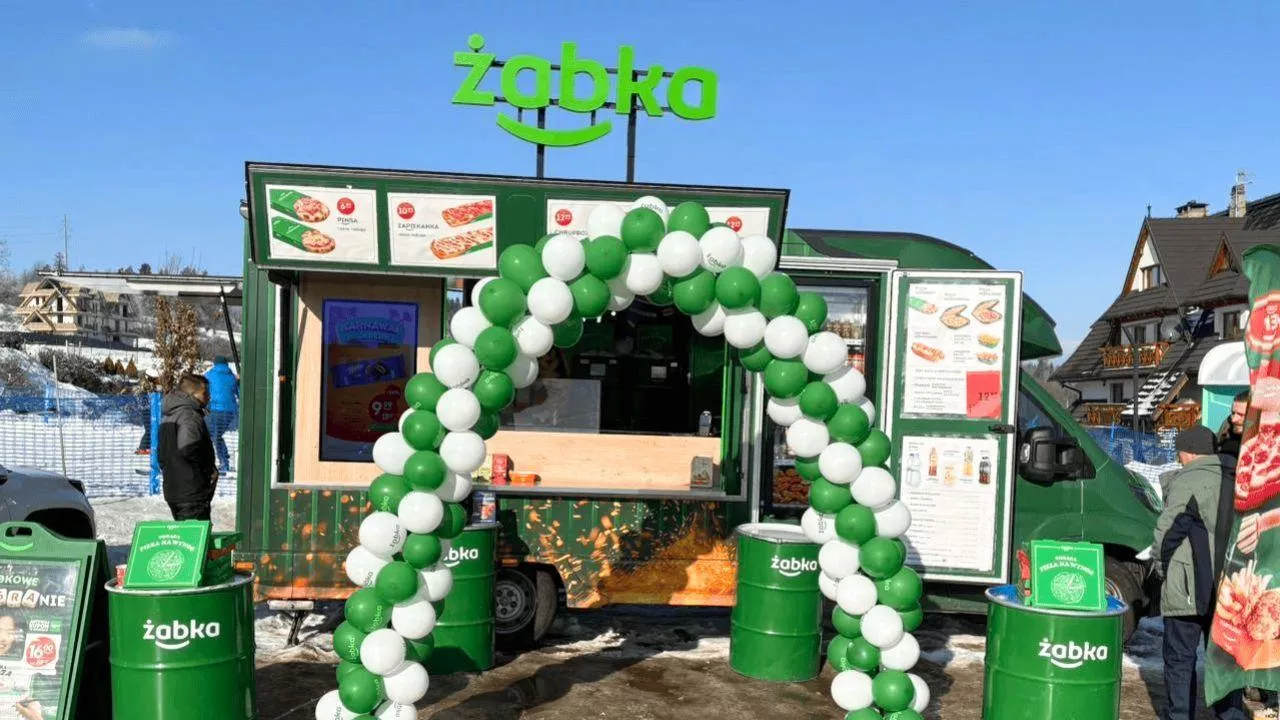 Franczyzowy food truck Żabki debiutuje w sercu Podhala (fot. Żabka Polska)