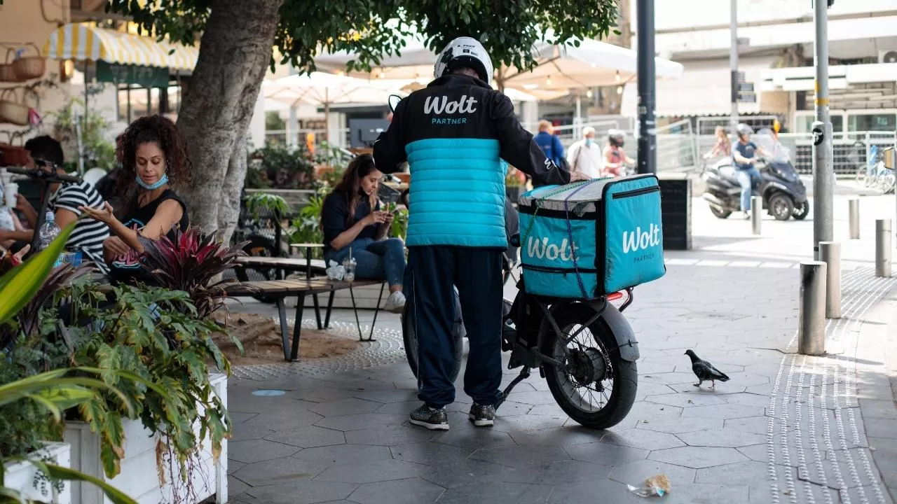 Wolt rozszerza swoje usługi o kolejne polskie miasto (fot. Shutterstock)