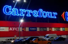 Carrefour wyda 100 mln euro rocznie na AI. Sklepy i klientów czeka ogromna rewolucja (fot. Shutterstock)