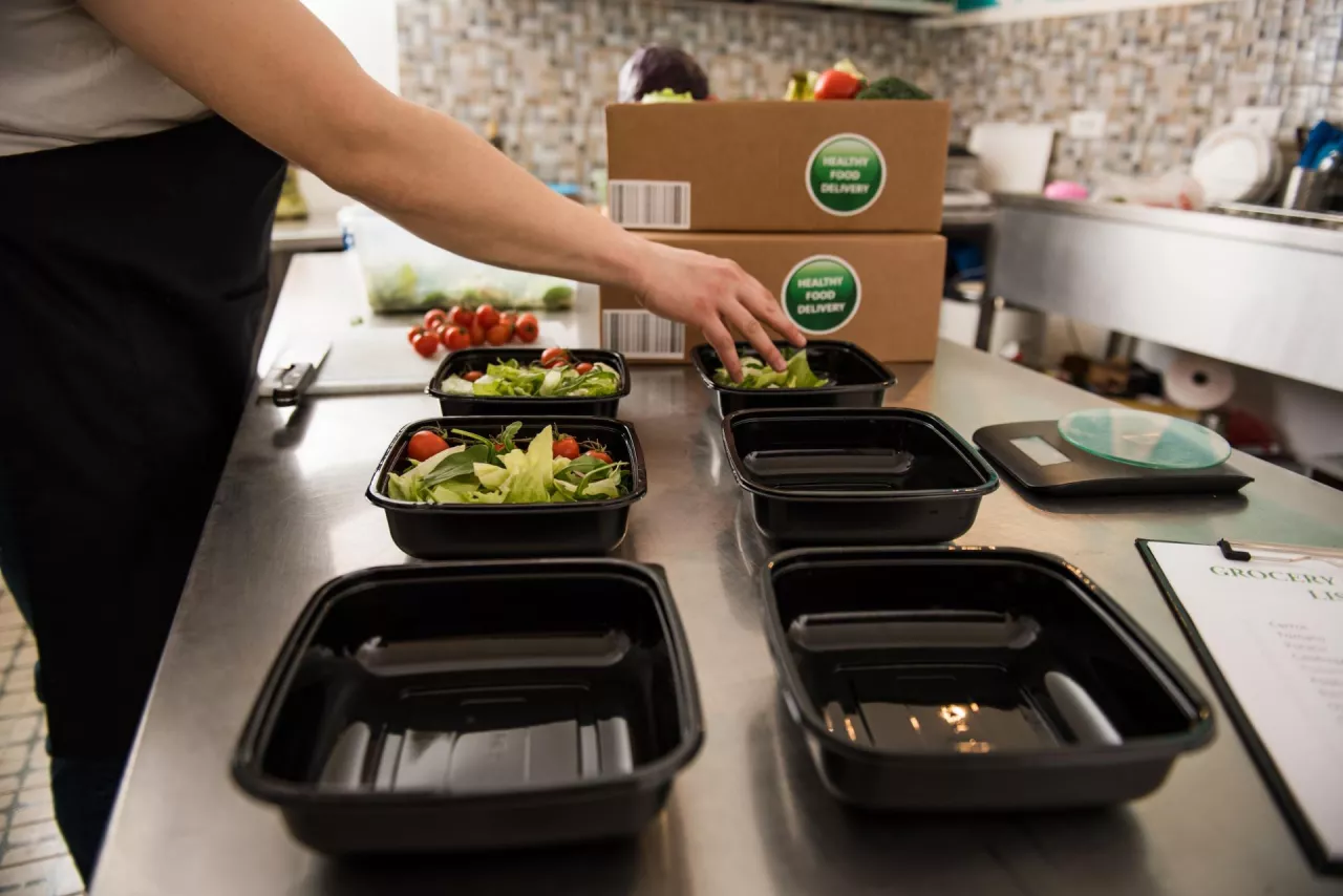 Cateromarket – porównywarka diet pudełkowych – w Grupie Goodspeed (Shutterstock)