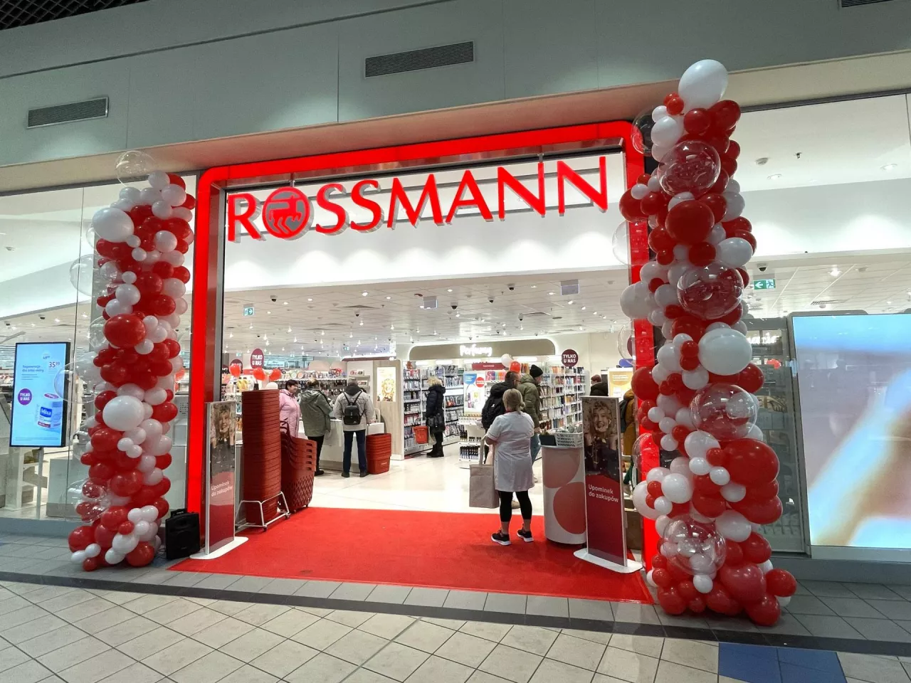 Ruszył odmieniony Rossmann w Pasażu Łódzkim (fot. Pasaż Łódzki)