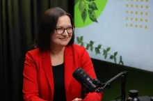 Wiceministra Anita Sowińska wypowiada się o wdrożonym niedawno systemie kaucyjnym (fot. mat. prasowe)