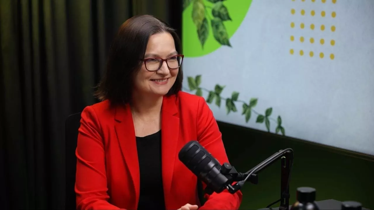 Wiceministra Anita Sowińska wypowiada się o wdrożonym niedawno systemie kaucyjnym (fot. mat. prasowe)