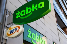 Żabka otworzyła największy sklep w Polsce. Gdzie on się znajduje?