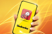 Biedronka uruchamia na Słowacji aplikację mobilną z shakeomatem