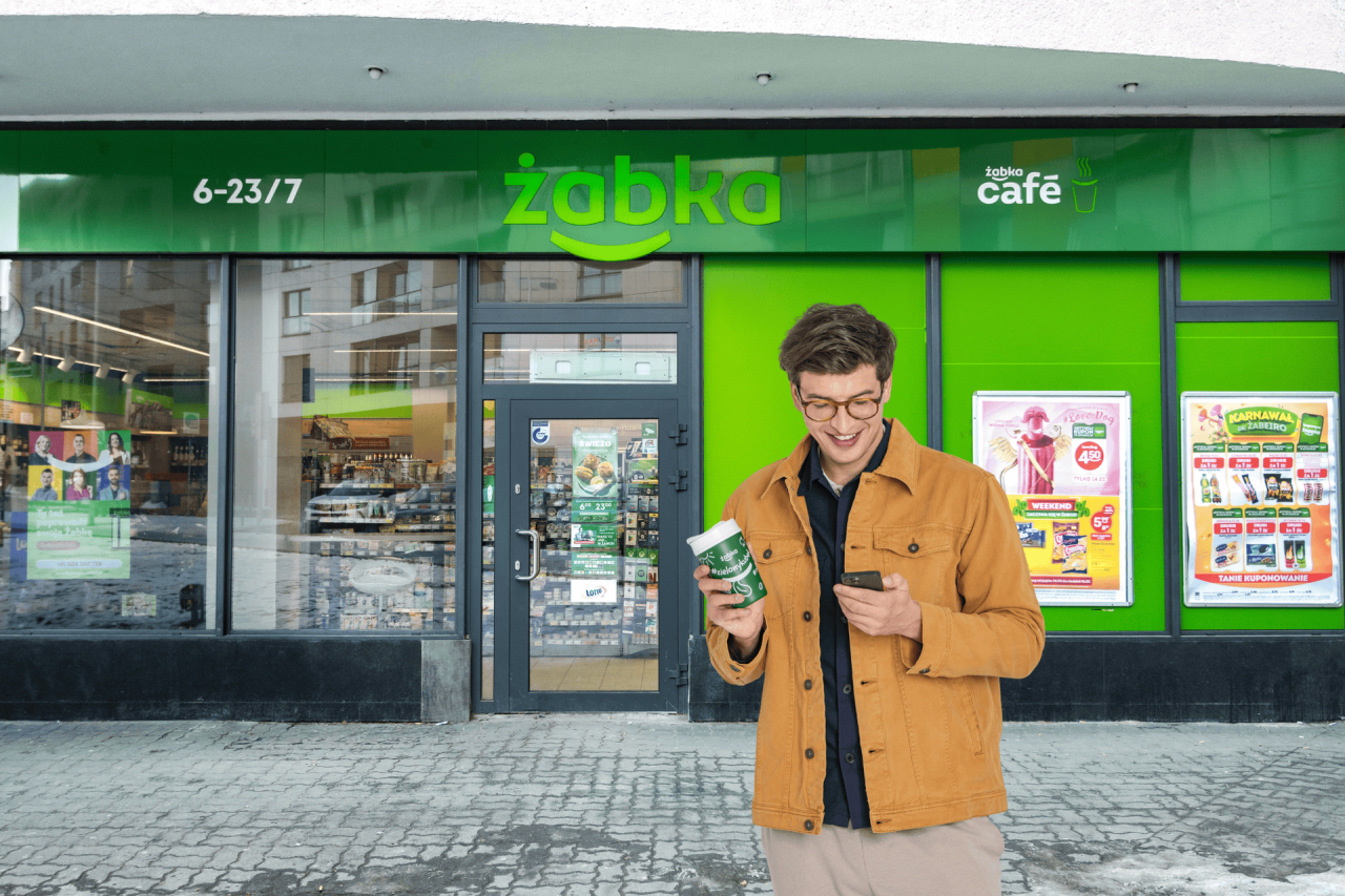 W sklepach sieci Żabka zawieranych jest około 4,2 mln transakcji dziennie (fot. Żabka Polska)