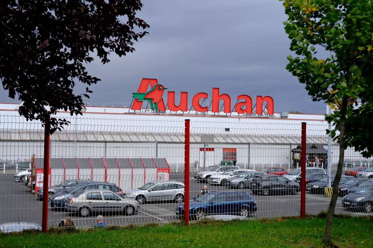 Na zdj. sklep sieci Auchan w Rybniku (fot. Szymon Pelc/Shutterstock)