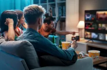 Sieci handlowe i FMCG wydają miliony na reklamy TV (fot. Shutterstock)